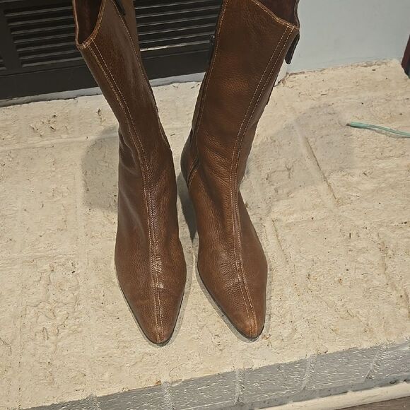 Brown Suede Heeled Boots with Sleek Design - Picture 2 of 10
